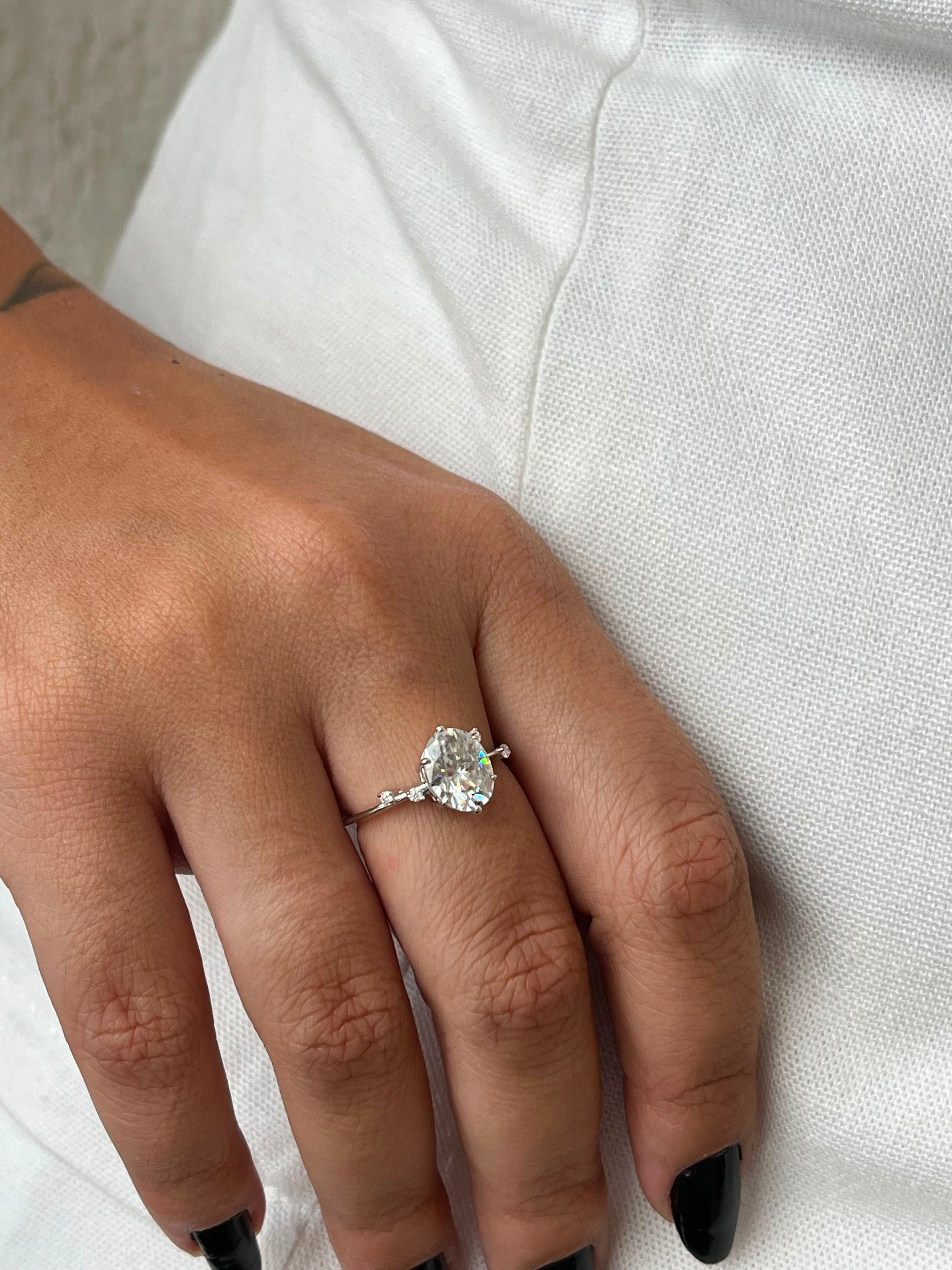 ANEL MOISSANITE ETERNO LAÇO 7/9MM PRATA 925 D ARO;M