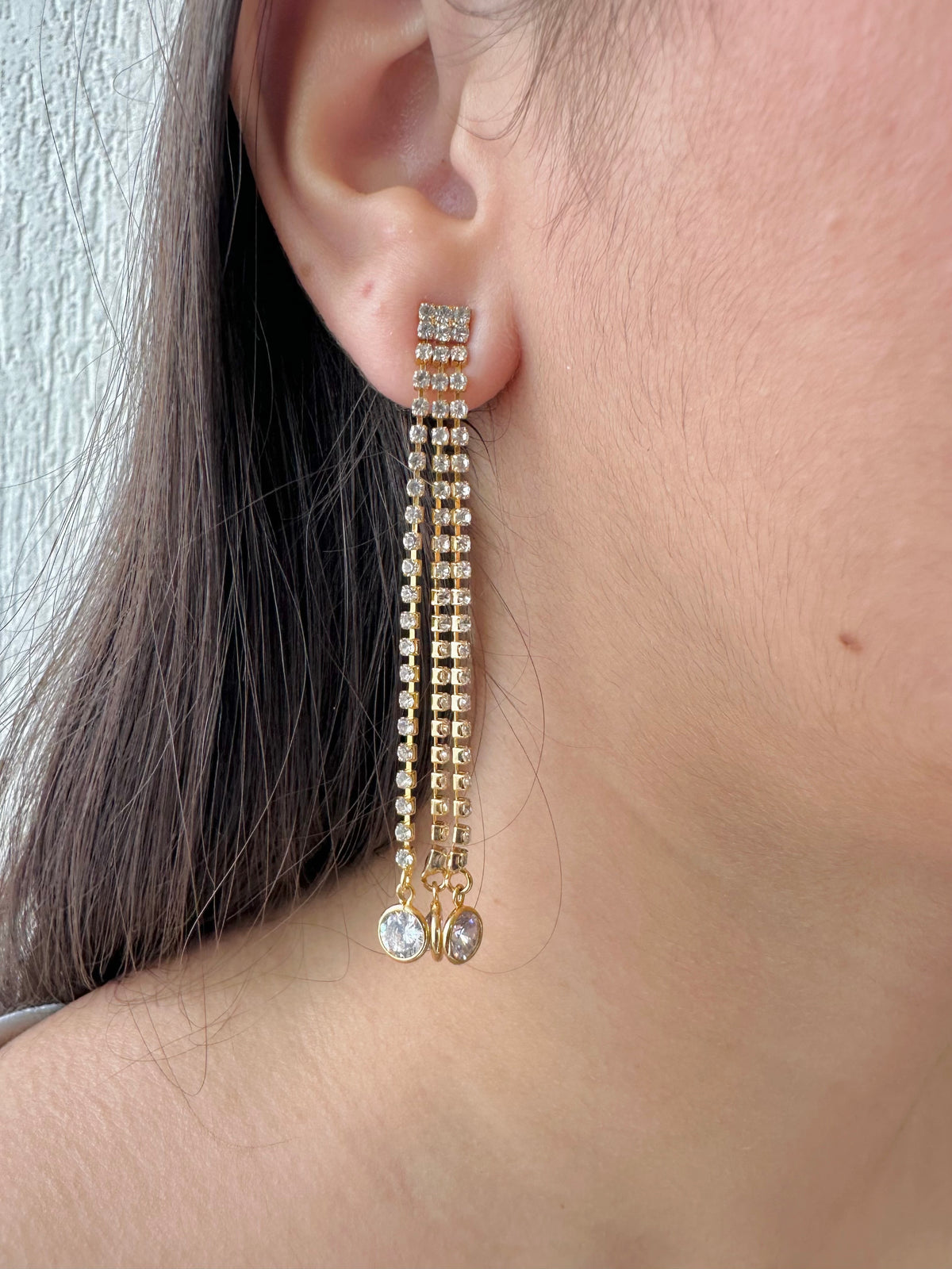 BRINCO FRANJA COM ZIRCONIA E PONTO DE LUZ EXTREMIDADES BANHO OURO 18k