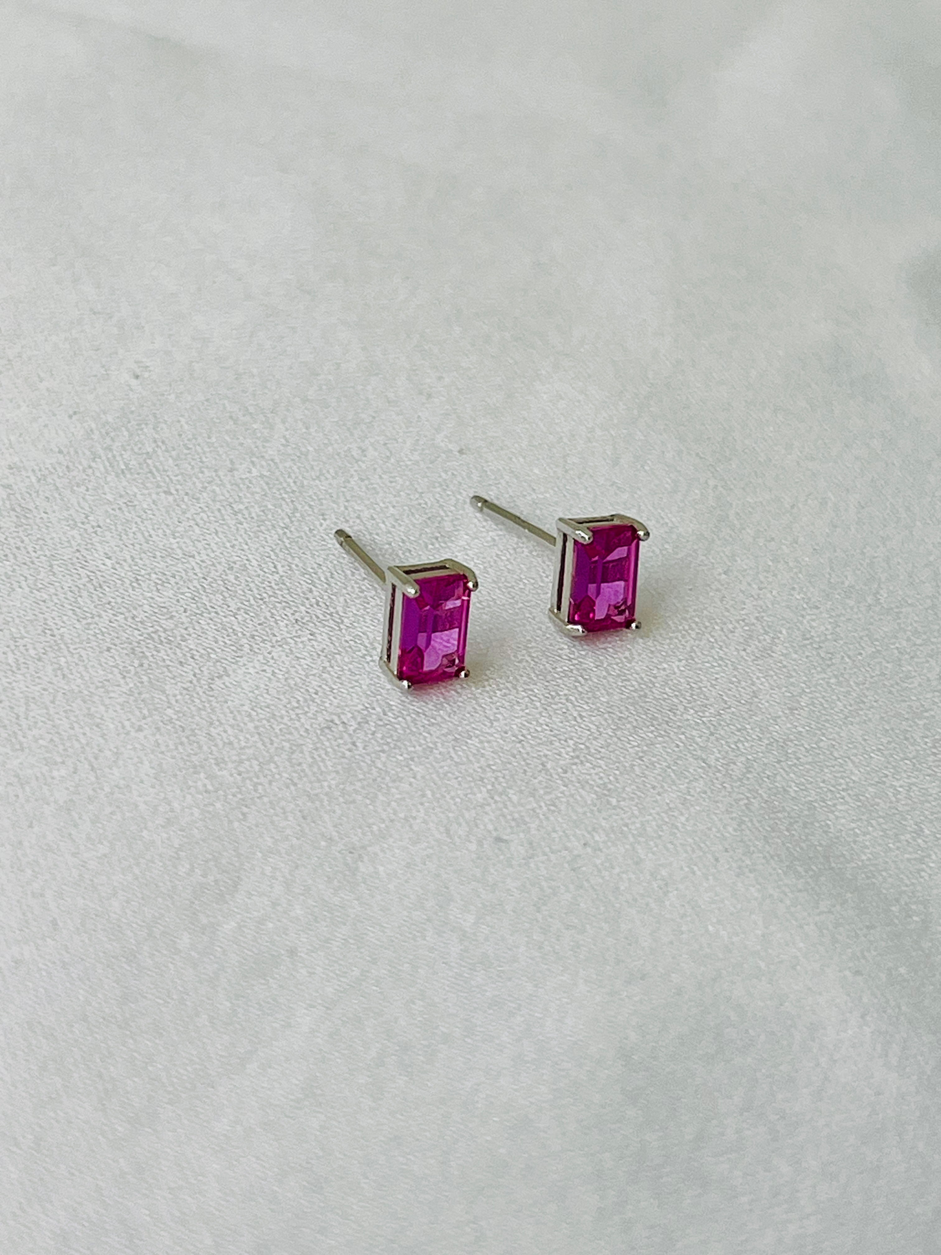 BRINCO RETANGULO BAGUETE SAFIRA PINK 6MM PRATA 925  836121