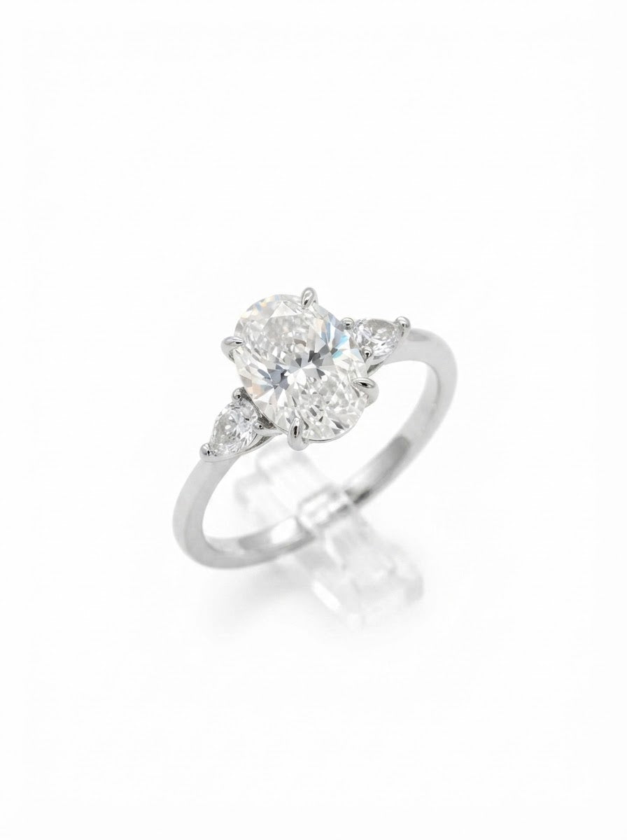 ANEL MOISSANITE ETERNO LAÇO 7/9MM  PRATA 925 D ARO;M