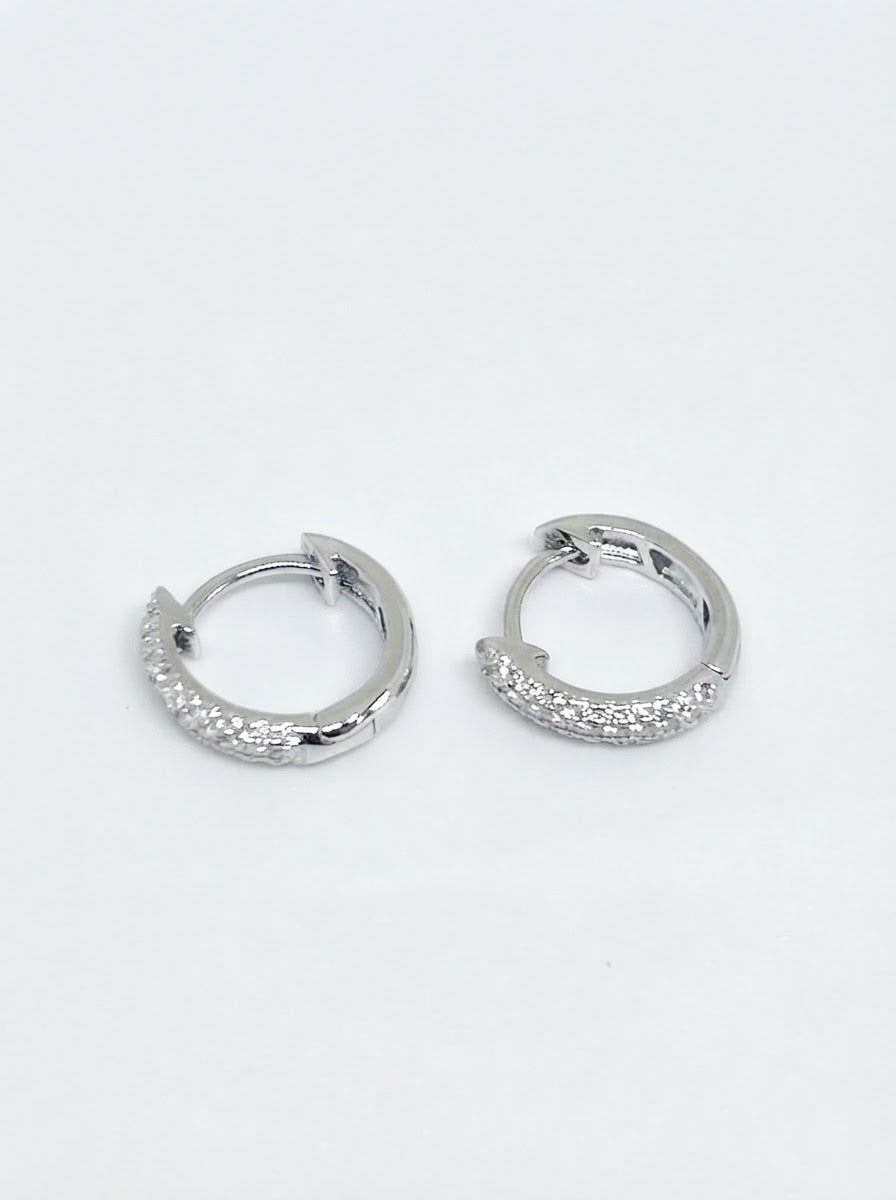 BRINCO  ARGOLA ABAULADA MEIA CRAVAÇAO PRATA 925 817485