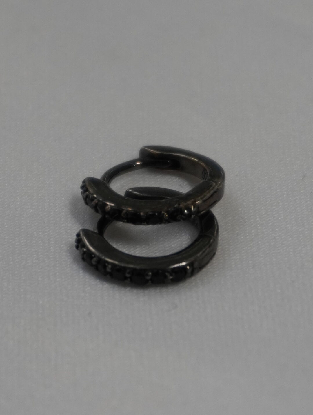 ARGOLA RODIO PRETO P