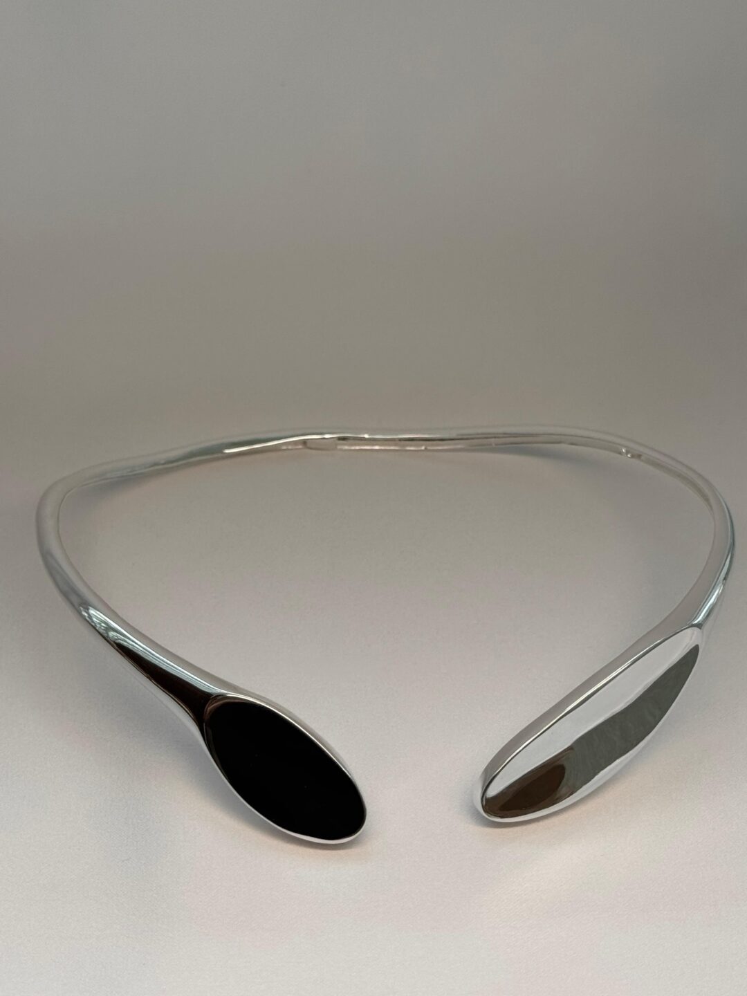 CHOKER FOLHA PRATA