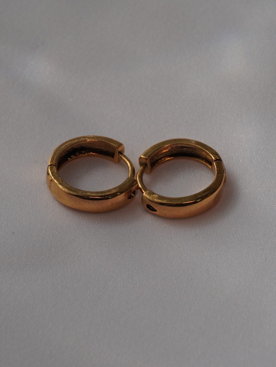 ARGOLA LISA  BANHO OURO 18K