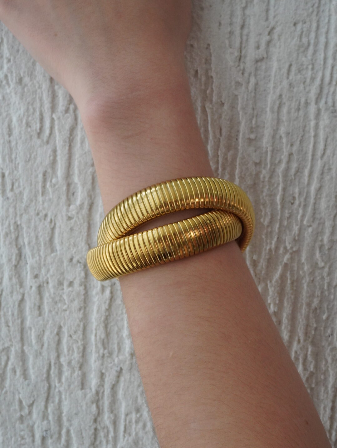 PULSEIRA  MOLA 2 VOLTA BANHO OURO 18K - Imagem 2