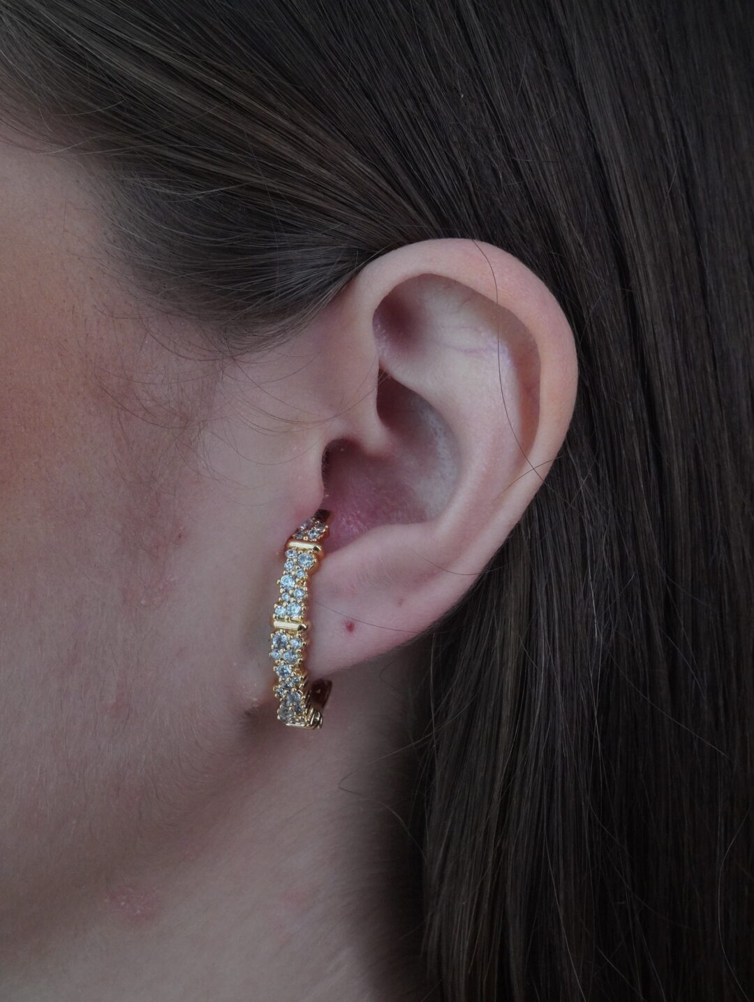 EARHOOK AMANDA