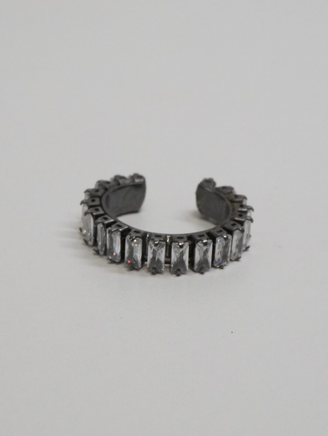 PIERCING FAKE CRISTAL RODIO NEGRO