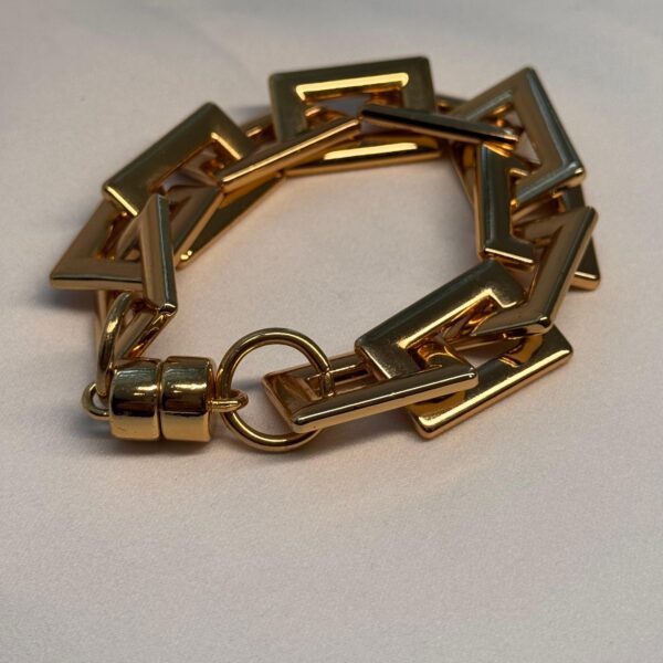 PULSEIRA  ELOS QUADRADO G BANHO OURO 18K