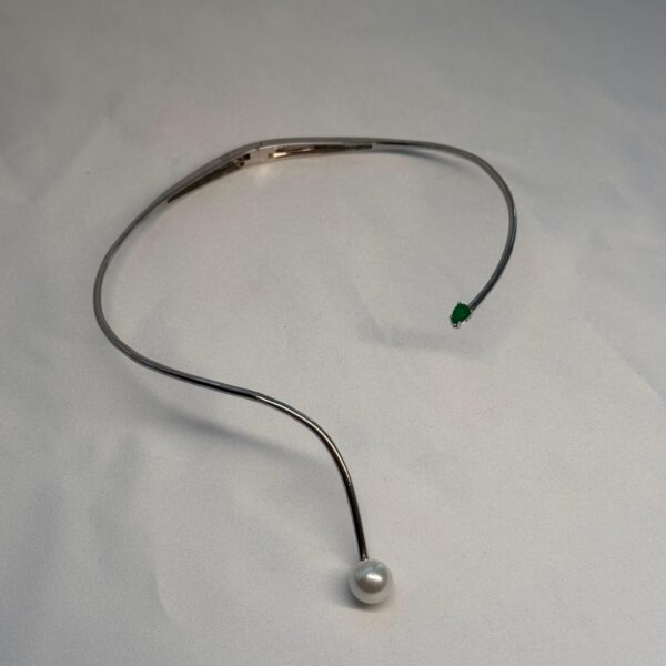 CHOKER PEROLA COM GOTA ESMERALDA BANHO RODIO