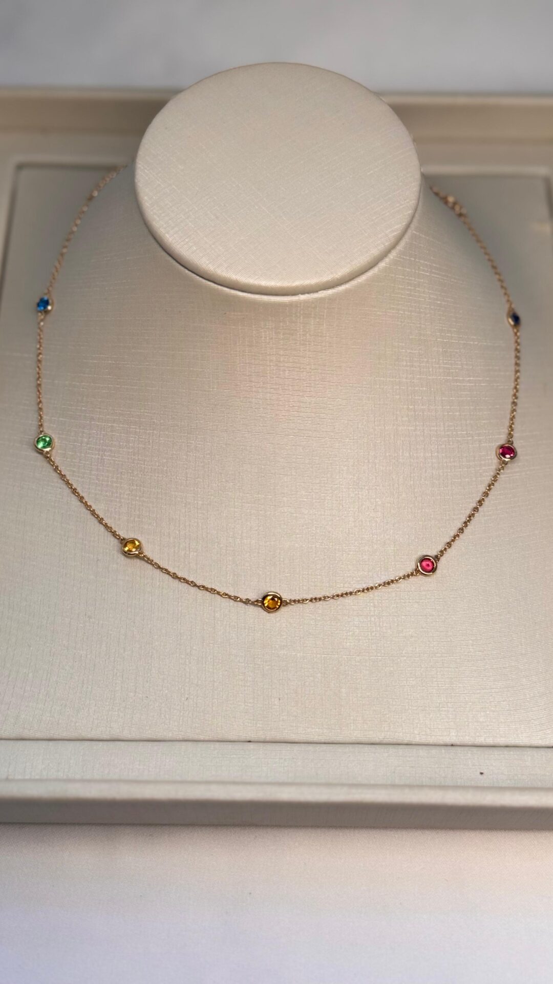 CHOKER TYF ESPAÇADA RAINBOW BANHO OURO 18K 812281