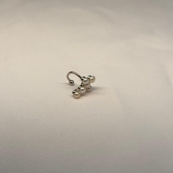 PIERCING CRUZ COM PEROLAS PRATA 925